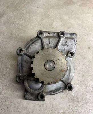 Volvo S40 Water pump
