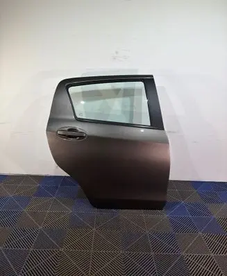 Toyota Yaris Rear door 