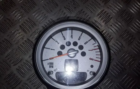 Mini Cooper Hatch Hardtop Speedometer (instrument cluster) 920139202