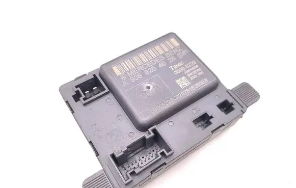 Mercedes-Benz Sprinter W906 Door control unit/module A9068204026 00005226 0052260220781626
