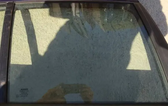Nissan Almera N16 Rear door window glass