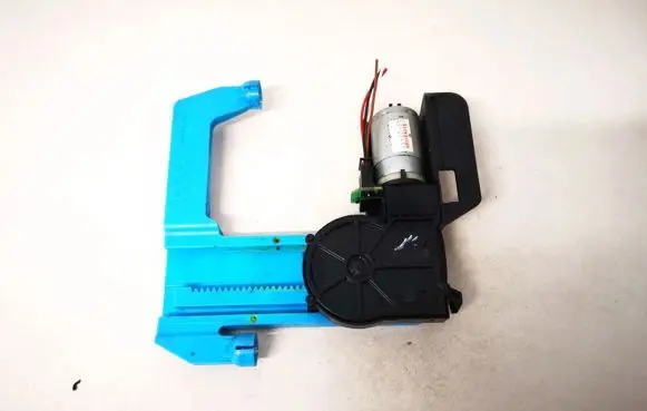 Mercedes-Benz S W220 Seat adjustment motor 2209700026