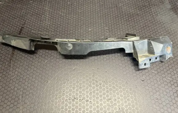 Opel Insignia A Headlight/headlamp mounting bracket 13250571