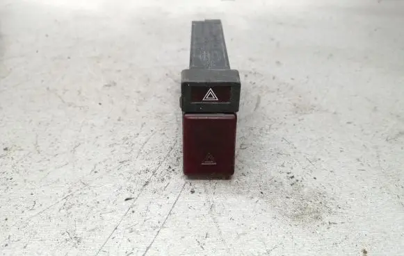 Volvo 850 Hazard light switch 6806356