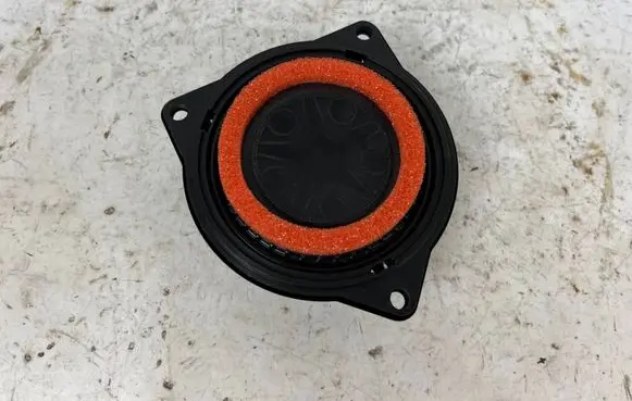 Maserati Levante Front door high frequency speaker 670002118