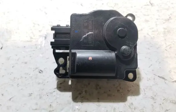Dodge Challenger Air flap motor/actuator 545250008