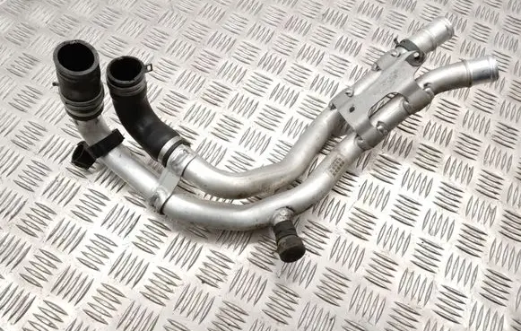 Engine coolant pipe/hose