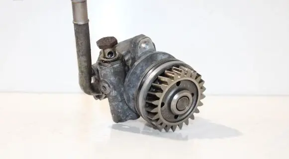 Volkswagen Transporter - Caravelle T5 Power steering pump 7E0422153