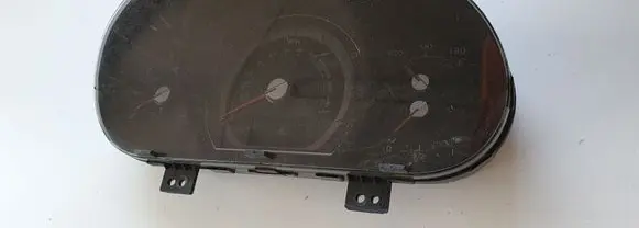 KIA Sportage Speedometer (instrument cluster) 940213U105