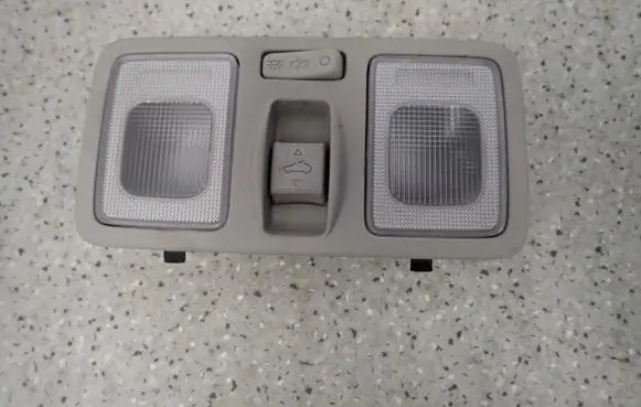 KIA Venga Headlining lighting console trim 