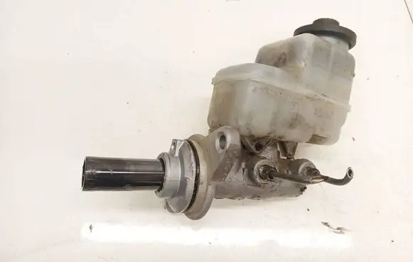 Toyota RAV 4 (XA30) Master brake cylinder 