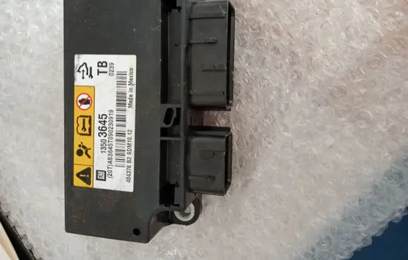 Opel Insignia A Airbag control unit/module 13503645