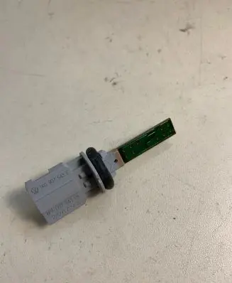 Volkswagen Polo VI Interior temperature sensor 1K0907543E