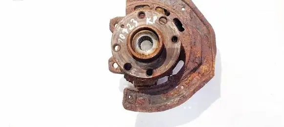 Opel Vectra B Front wheel hub 