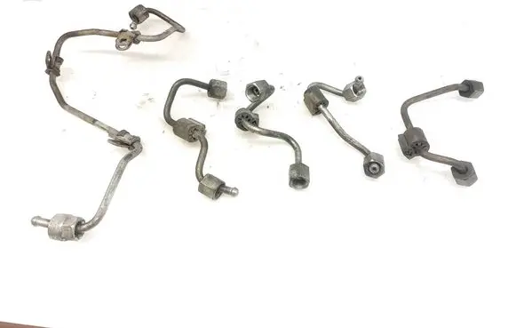 Volkswagen Transporter - Caravelle T5 Fuel injector supply line/pipe 