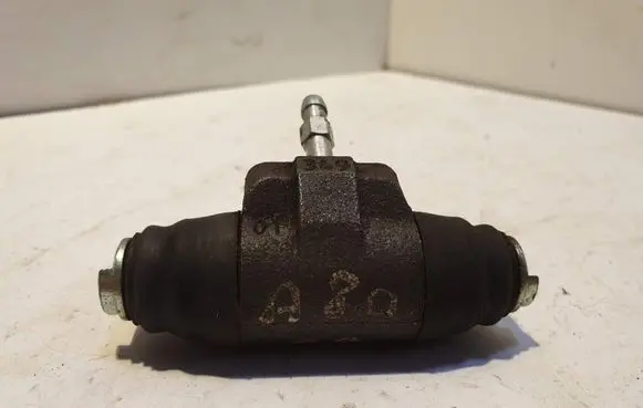 Audi 80 90 B2 Other brake parts 