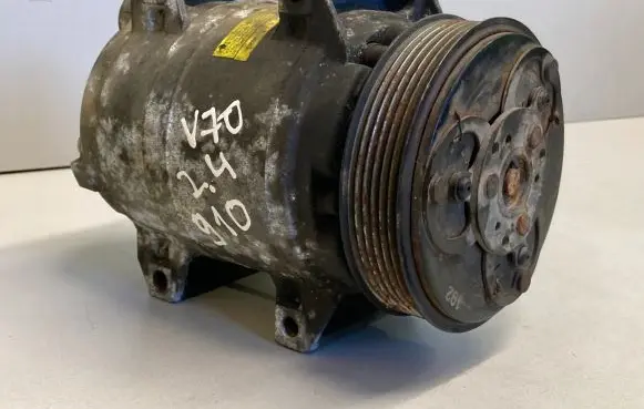 Volvo V70 Air conditioning (A/C) compressor (pump) 8684287 281E346461