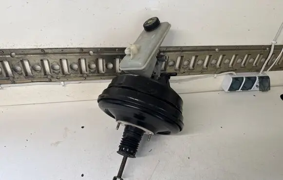 Opel Vivaro Brake booster 8200116384 93851935