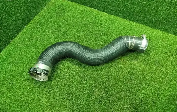 Peugeot 3008 II Intercooler hose/pipe 9820115580
