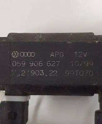 Audi A8 S8 D2 4D Turbo solenoid valve 059906627 72190322 99T070