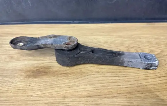 Skoda Octavia Mk2 (1Z) Gearbox mounting bracket 1K0199855B