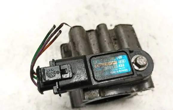 Nissan Qashqai Air pressure sensor 8200292433 0281002740