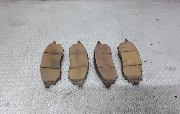 Nissan Pathfinder R51 Brake pads (front) 