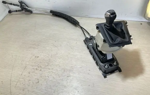 Audi Q3 8U Gear shifter/selector 5QA711049C 27032015