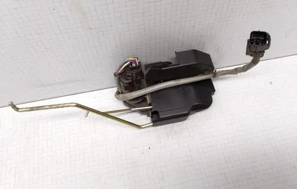 Hyundai Getz Front door lock 