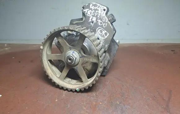 Renault Trafic II (X83) Fuel injection high pressure pump 8800000302