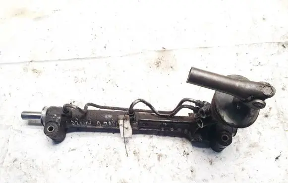 Opel Zafira B Steering rack rhd