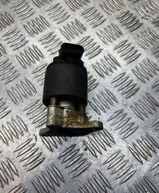 Volkswagen Golf V EGR valve 97097 32692A