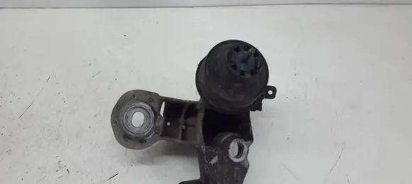 Volkswagen PASSAT B5 Engine mounting bracket 4B0199352B