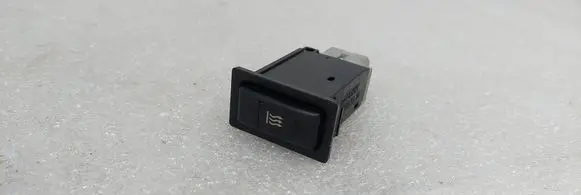Toyota Avensis T220 Windscreen/window heater switch 153261 153337