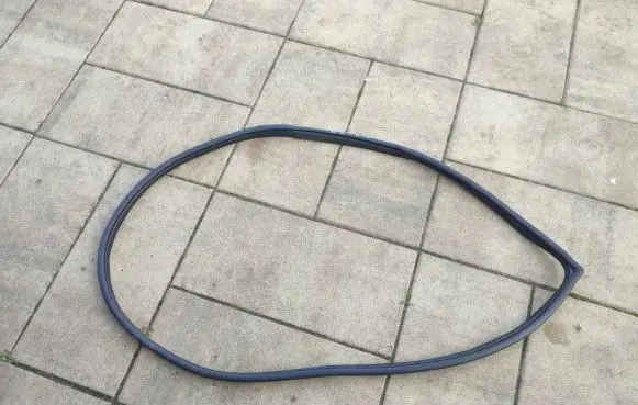 KIA Stonic Rubber seal rear door 