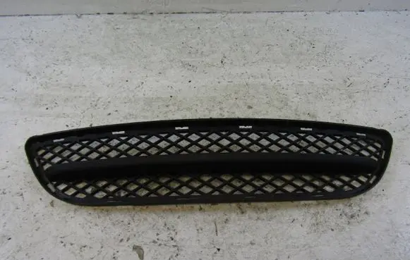 BMW 3 E90 E91 Front bumper lower grill 7154556
