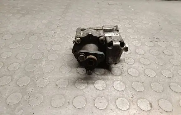 BMW 5 E60 E61 Power steering pump 678084804