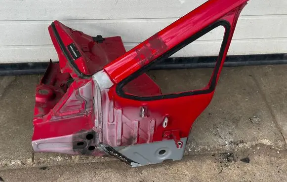 Volkswagen Golf Sportsvan Front quarter panel 