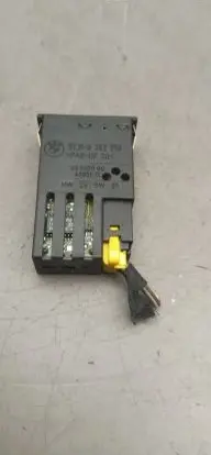 BMW 5 E39 Seat heating switch 61318352259 03055000 459500