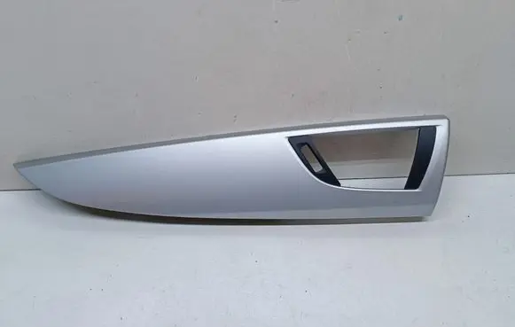 BMW 1 F20 F21 Dashboard glove box trim 9205366