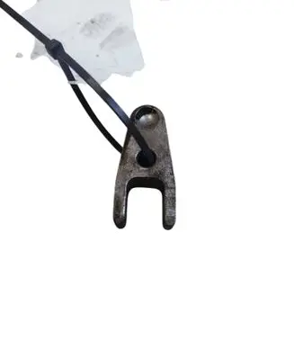 Chrysler 300 - 300C Fuel Injector clamp holder 
