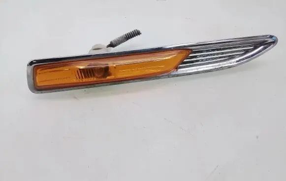 Ford Mondeo MK IV Front fender indicator light 7S7113K354AD