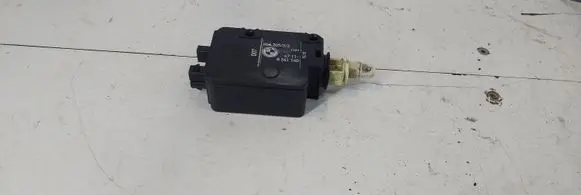 BMW 3 E36 Central locking motor 8361140