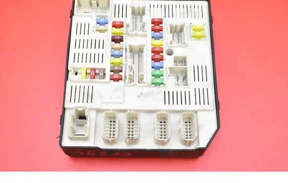 Renault Megane III Fuse box set 284B66441R