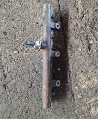 Citroen Berlingo Fuel main line pipe 0445214092