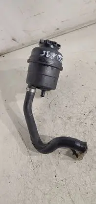 BMW 5 E60 E61 Power steering fluid tank/reservoir 7097164