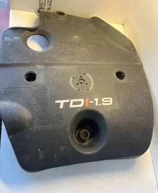 Volkswagen PASSAT B5 Engine cover (trim) 0127842 054276B 038103935A