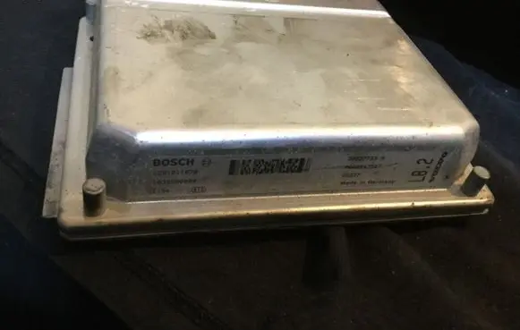 Volvo XC90 Engine control unit/module 30637733A
