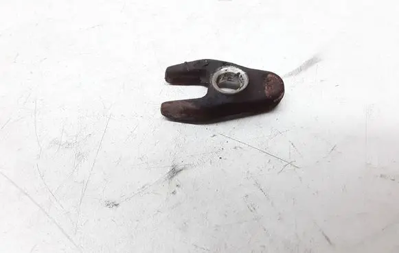 Volvo S40, V40 Fuel Injector clamp holder