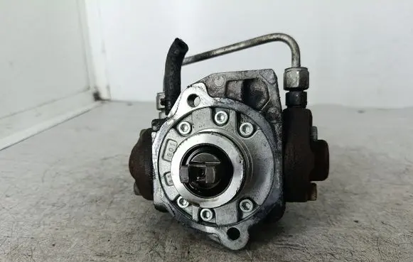 Toyota Avensis T250 Fuel injection high pressure pump 